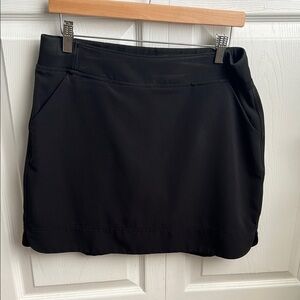 Elegant Black Skirt with Pockets
